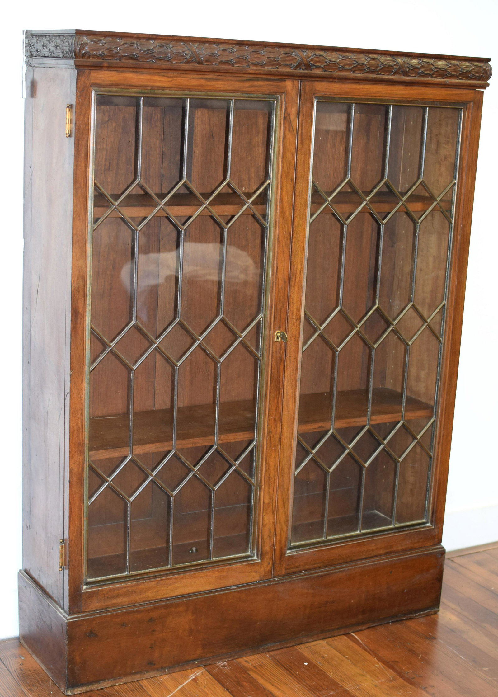 19TH/20TH LEADED GLASS DOUBLE DOOR BOOKCASE. (1 of 6)