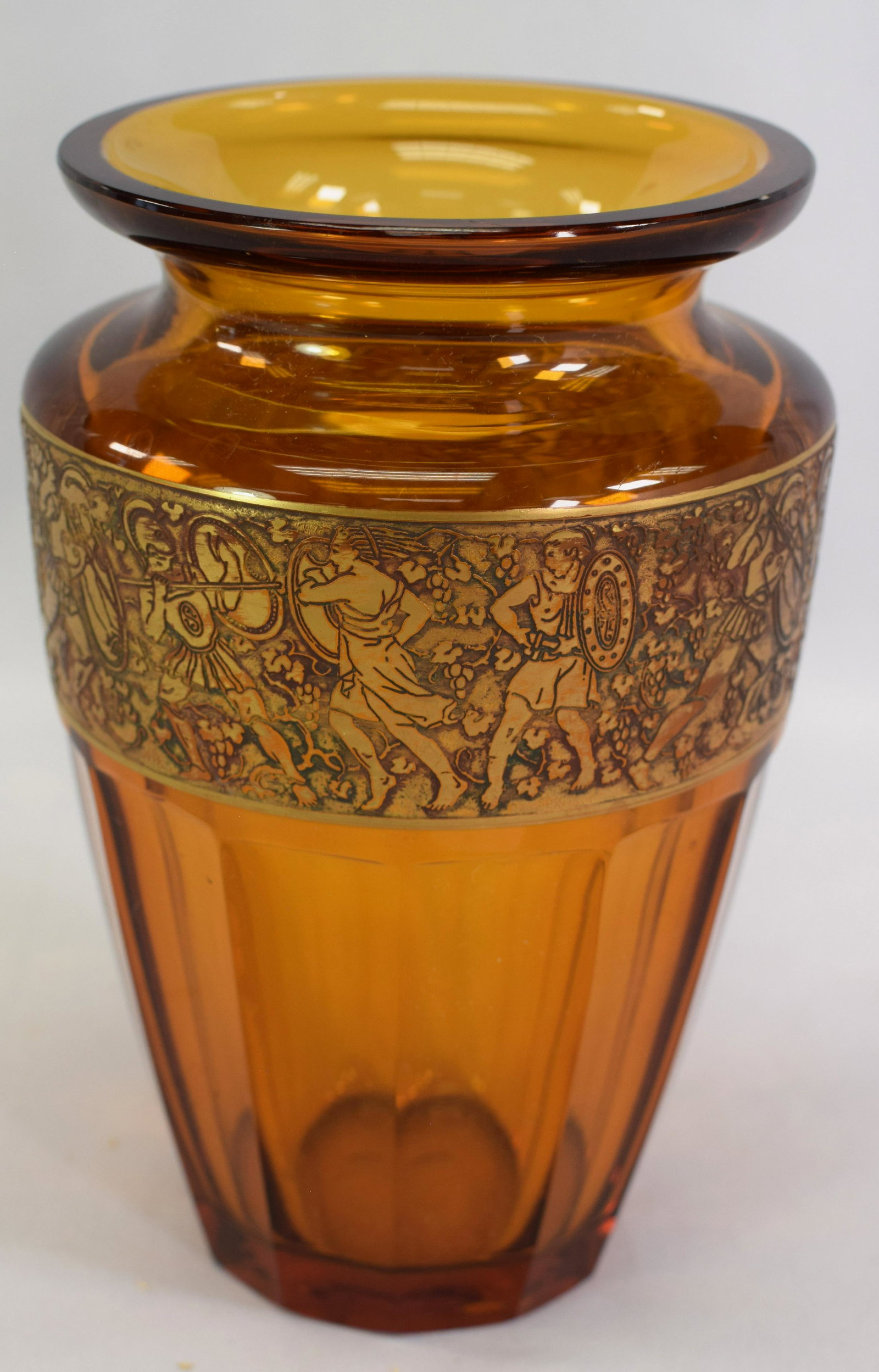 SIGNED MOSER CZECHOSLOVAKIAN CARLSBAD VASE (1 of 3)