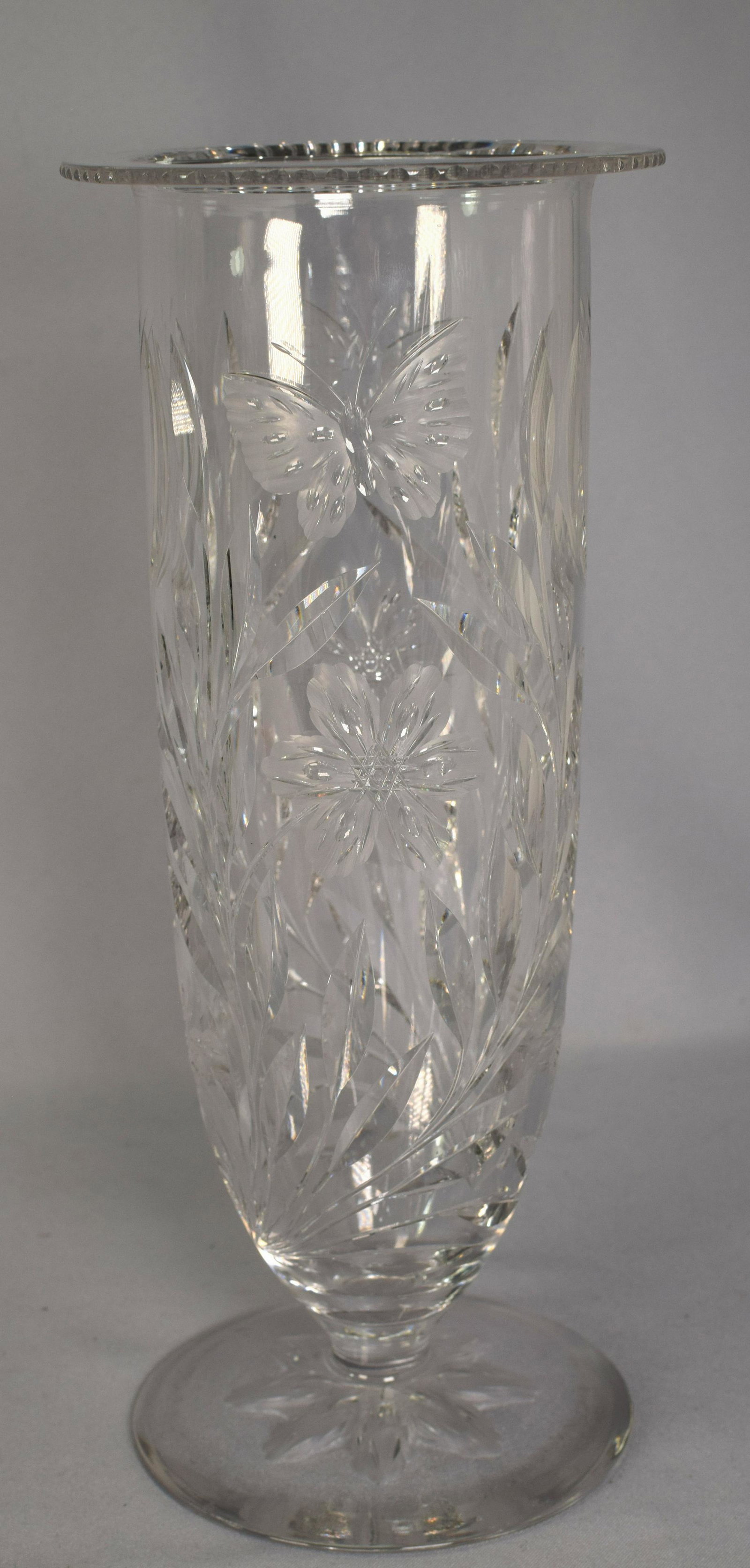AMERICAN BRILLIANT CUT GLASS PAIRPOINT VASE (1 of 6)