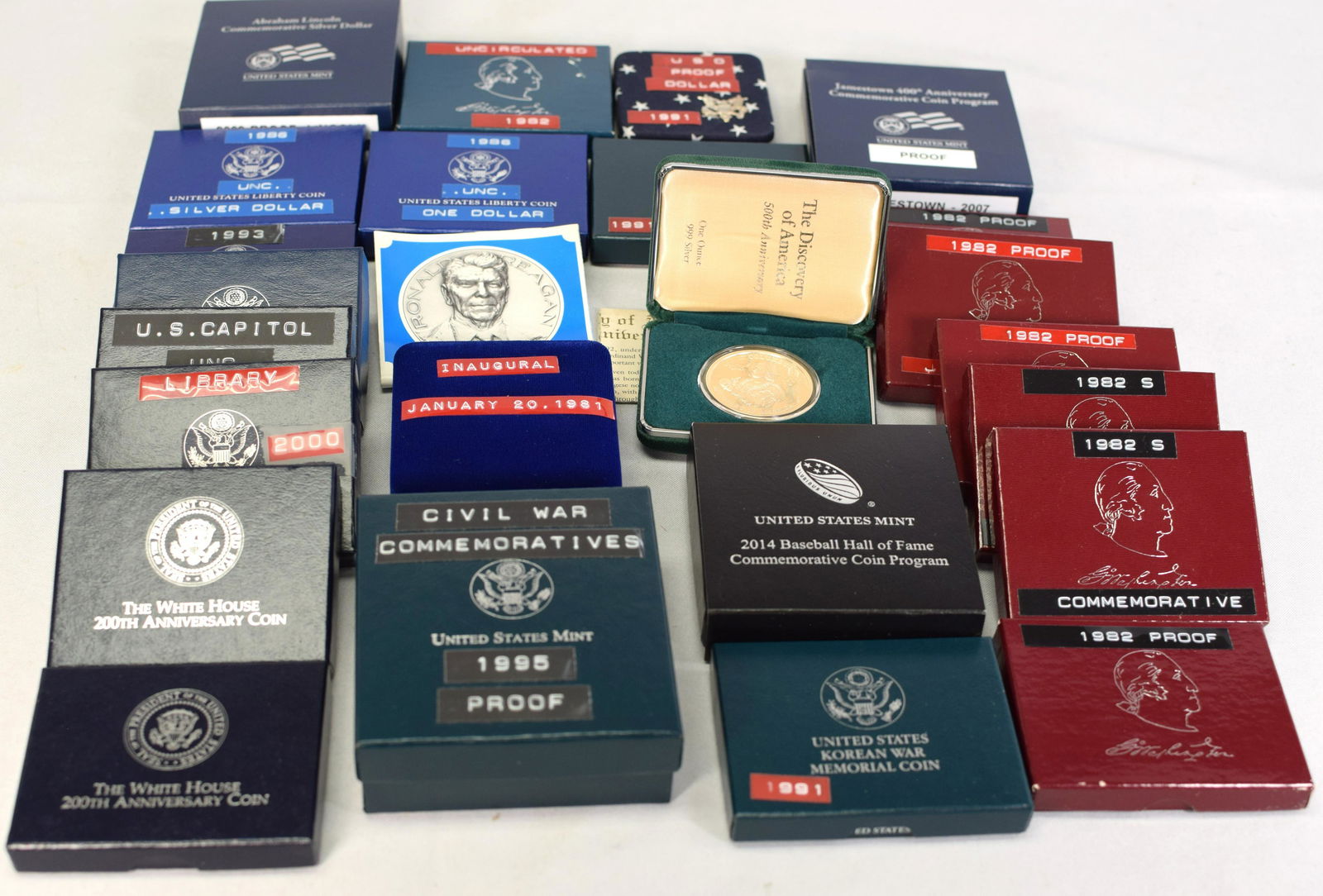 (on-24) US SILVER COMMEMORATED PROOF COINS: 2006 S.F. silver dollar, 2009 Lincoln proof silver dollar, USO 1991 silver dollar, 1982 Washington half dollar, 1993 Bill of rights silver dollar, 1986 Silver Liberty coin dollar, 1986 Libertysilver d