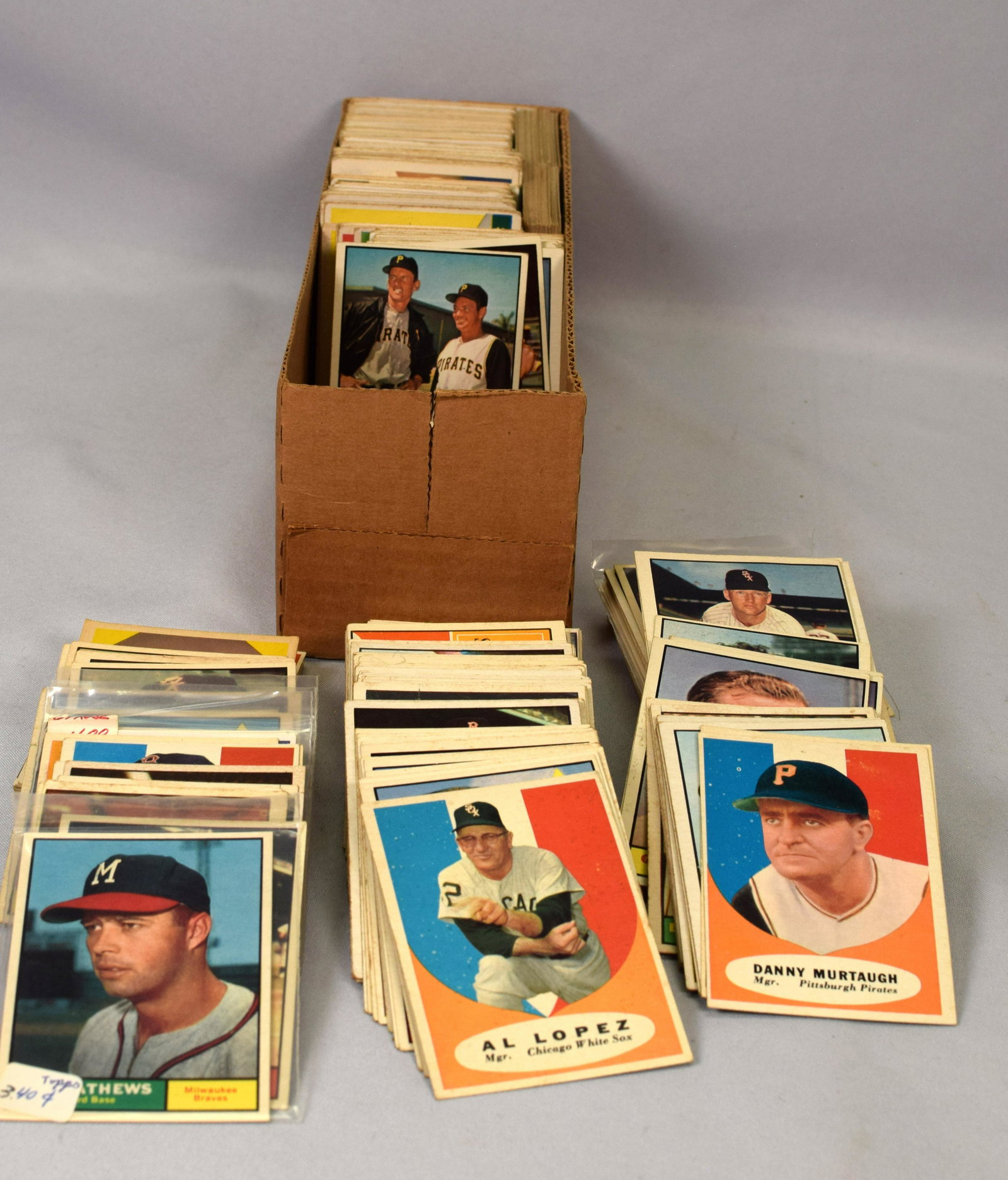 APPROX 530 VINTAGE BASEBALL CARDS 1960-1969 (1 of 3)