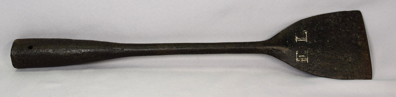 EARLY 19th WHALING BLUBBER SPADE STAMPED "EL" (1 of 6)