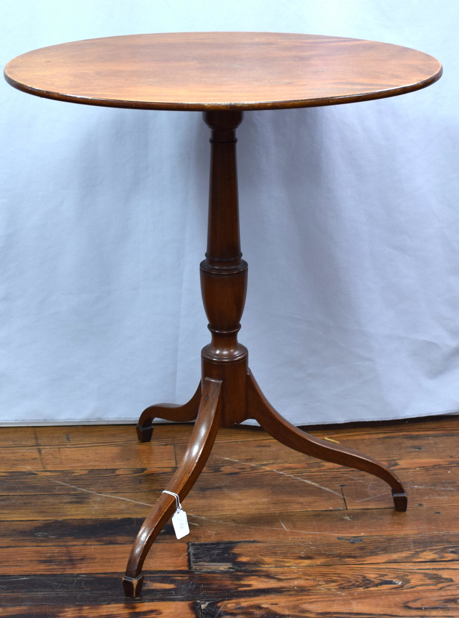 EARLY AMERICAN 19TH CENTURY TILT TOP CANDLE STAND (1 of 7)