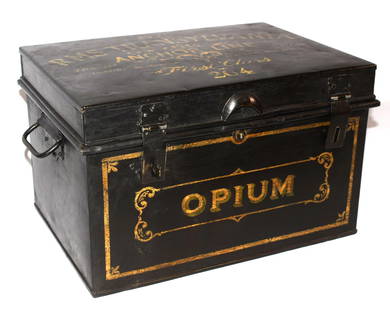 20TH C DECORATIVE MARITIME MEDICAL ANCHOR LINE OPIUM MEDICAL BOX: Metal hinged box with a lock, two handles and yellow or gilt lettering, reads.:RMS Transylvania Anchor line Glasgow Scotland. Metal box size 16 inches wide x 10 inches tall x 11 1/2 inches deep. Also