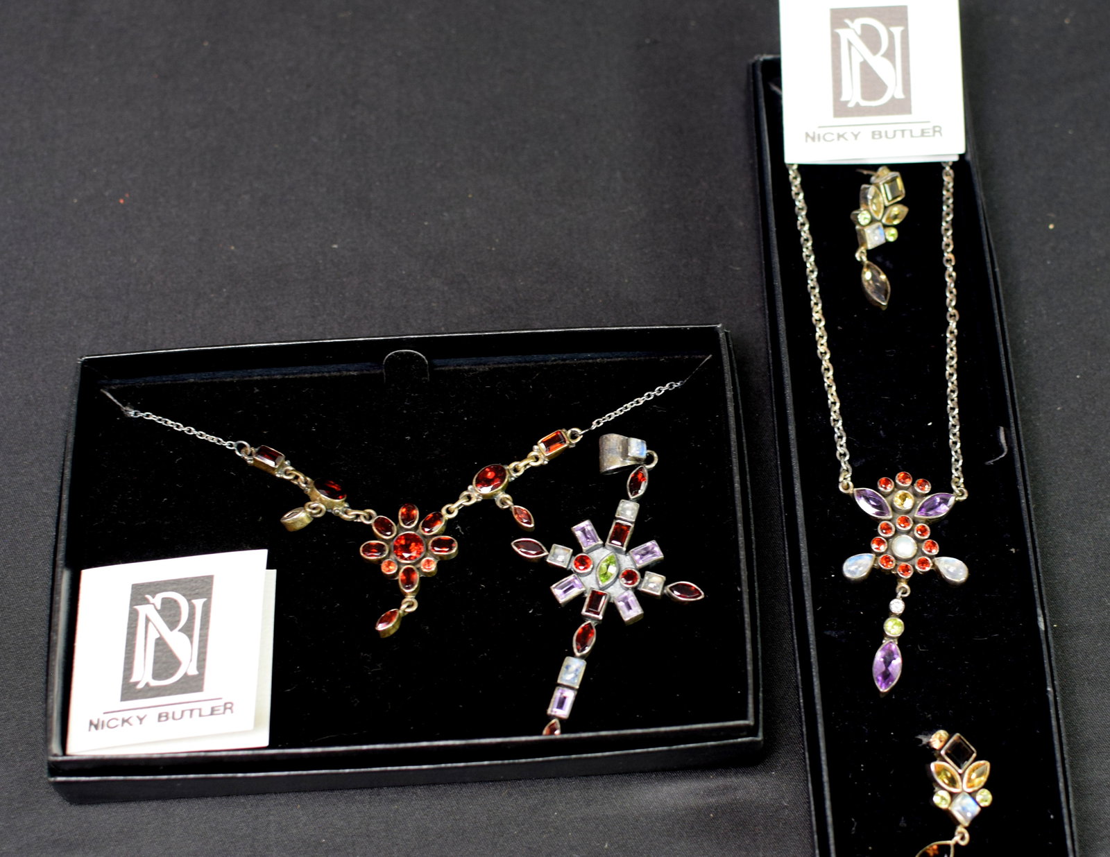 NICKY BUTLER JEWELRY PIECES (1 of 7)