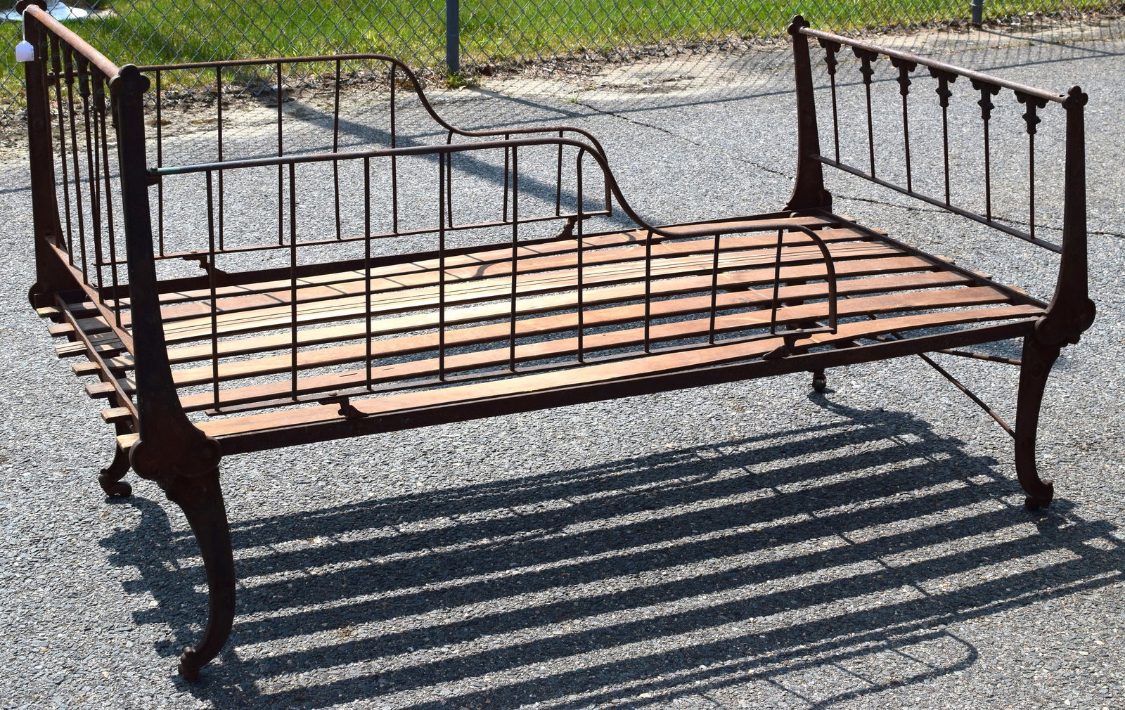 19TH VICTORIAN FRENCH IRON FOLDING BED (1 of 6)