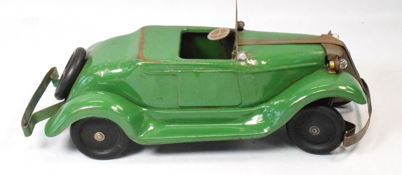 PRESSED STEEL WINDUP TOY TOURING CAR (1 of 7)