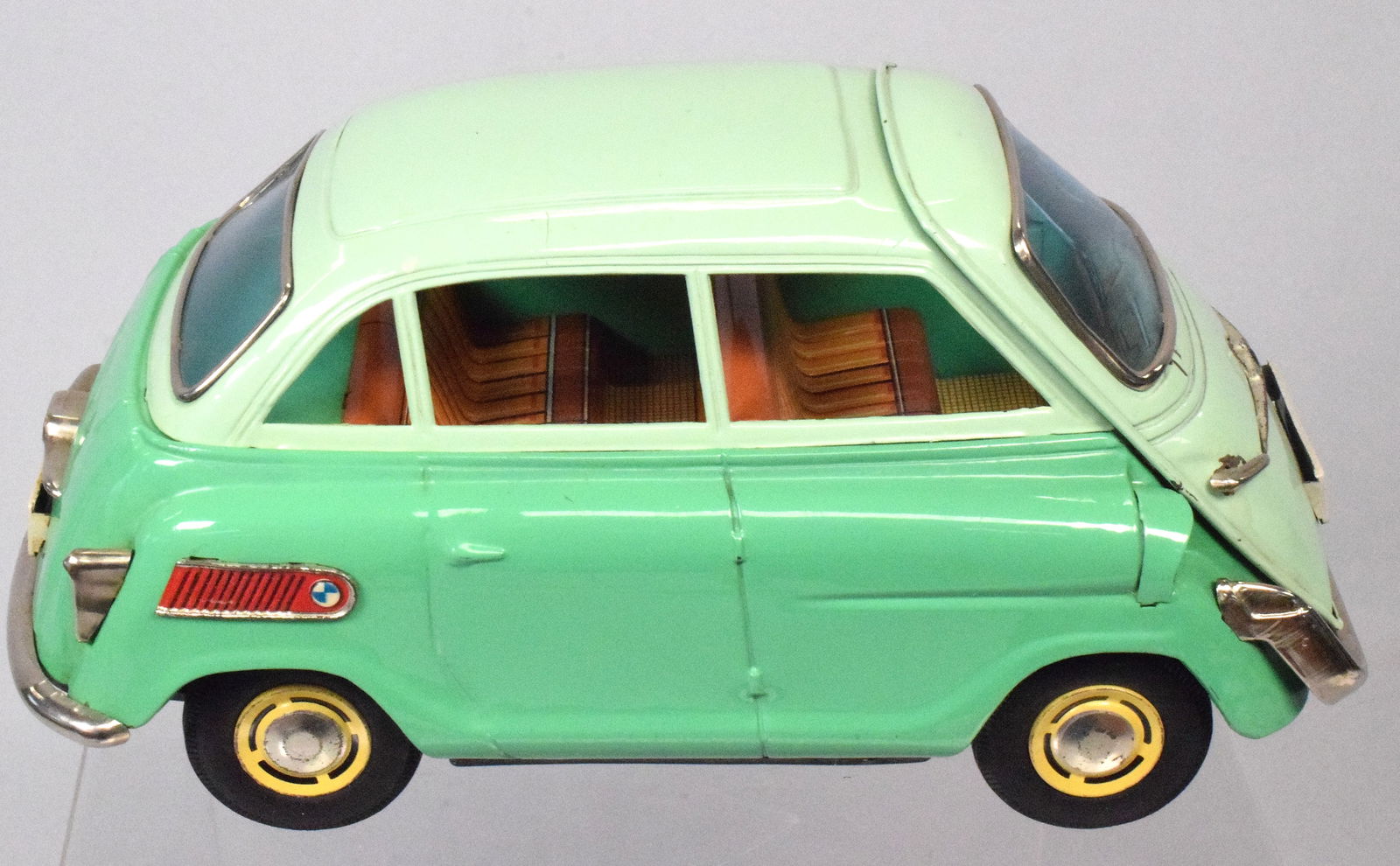 BANDAI BMW 600 ISETTA CAR (1 of 7)