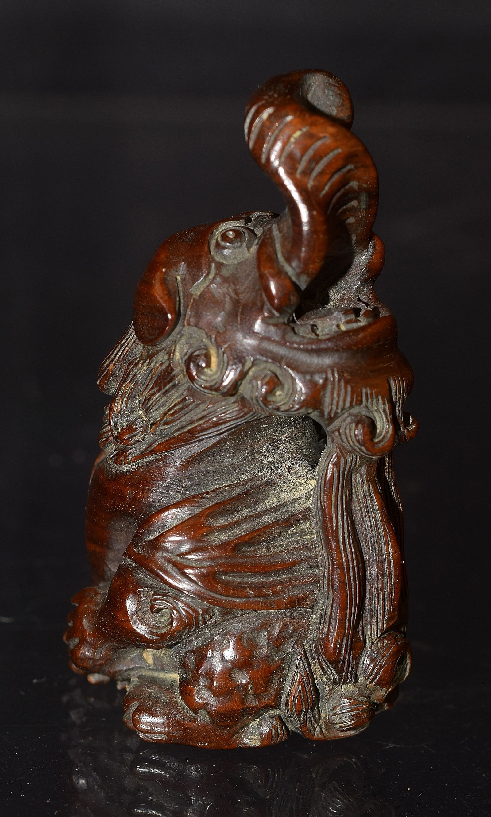 JAPANESE WOOD NETSUKE ELEPHANT CARVING (1 of 5)