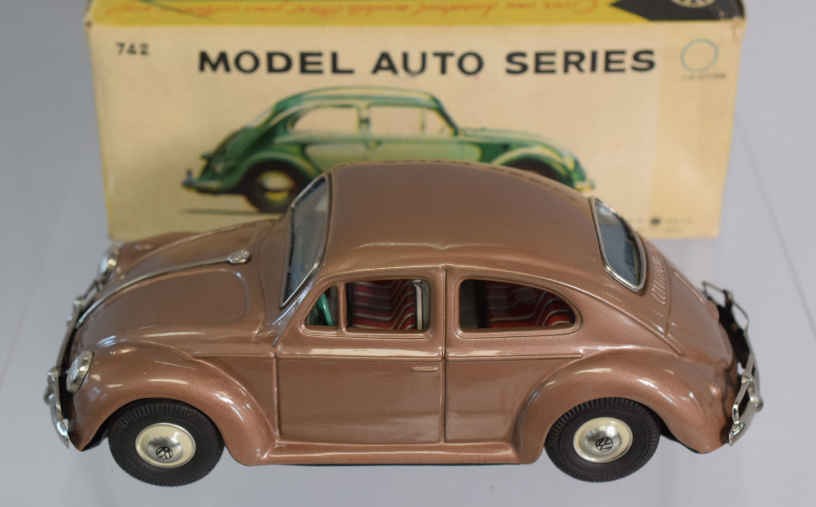 JAPANESE BANDAI TIN LITHO VOLKSWAGON SEDAN (1 of 11)