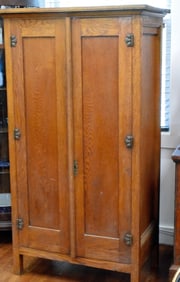 OAK DOUBLE DOOR FOLIO OR DOCUMENT CABINET