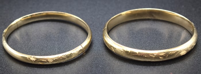 (2) 14K YELLOW GOLD BANGLE BRACELETS