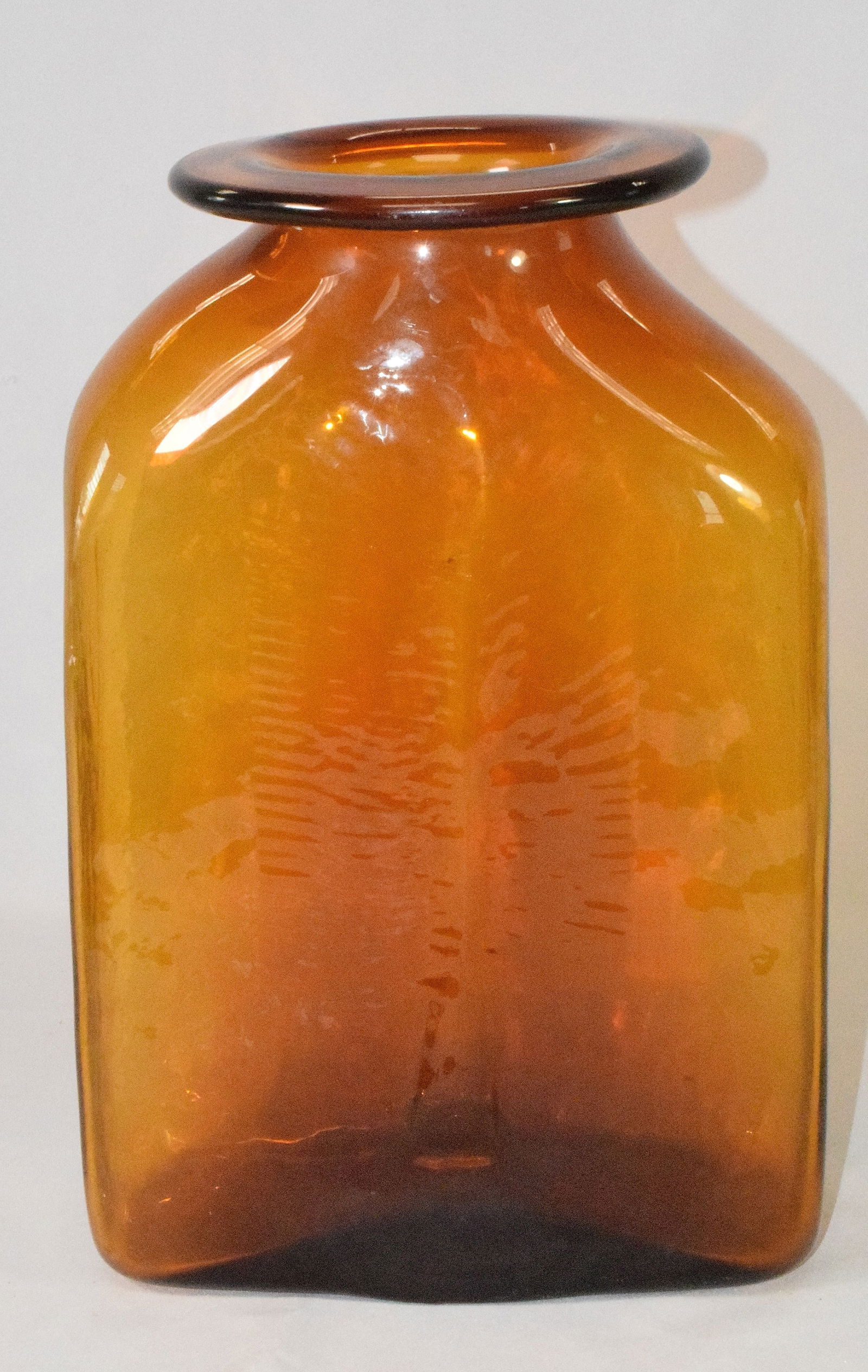 LARGE BLOWN GLASS APOTHECARY BOTTLE (1 of 7)