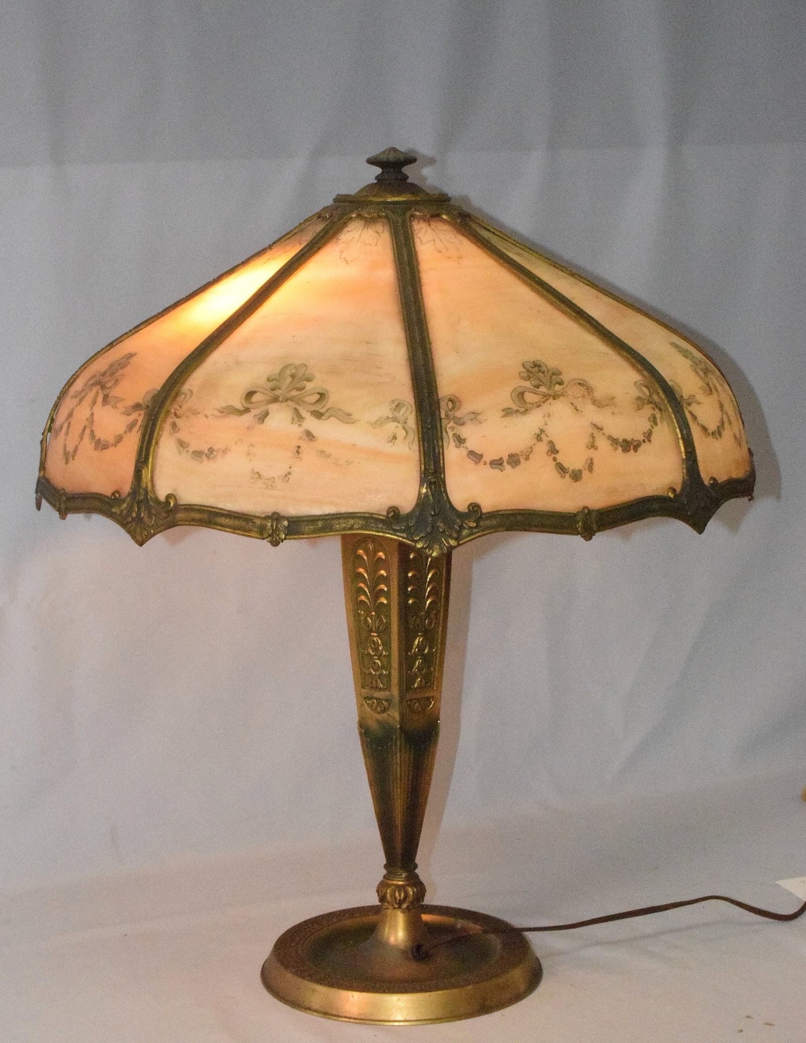 ANTIQUE SLAG GLASS TABLE LAMP (1 of 5)