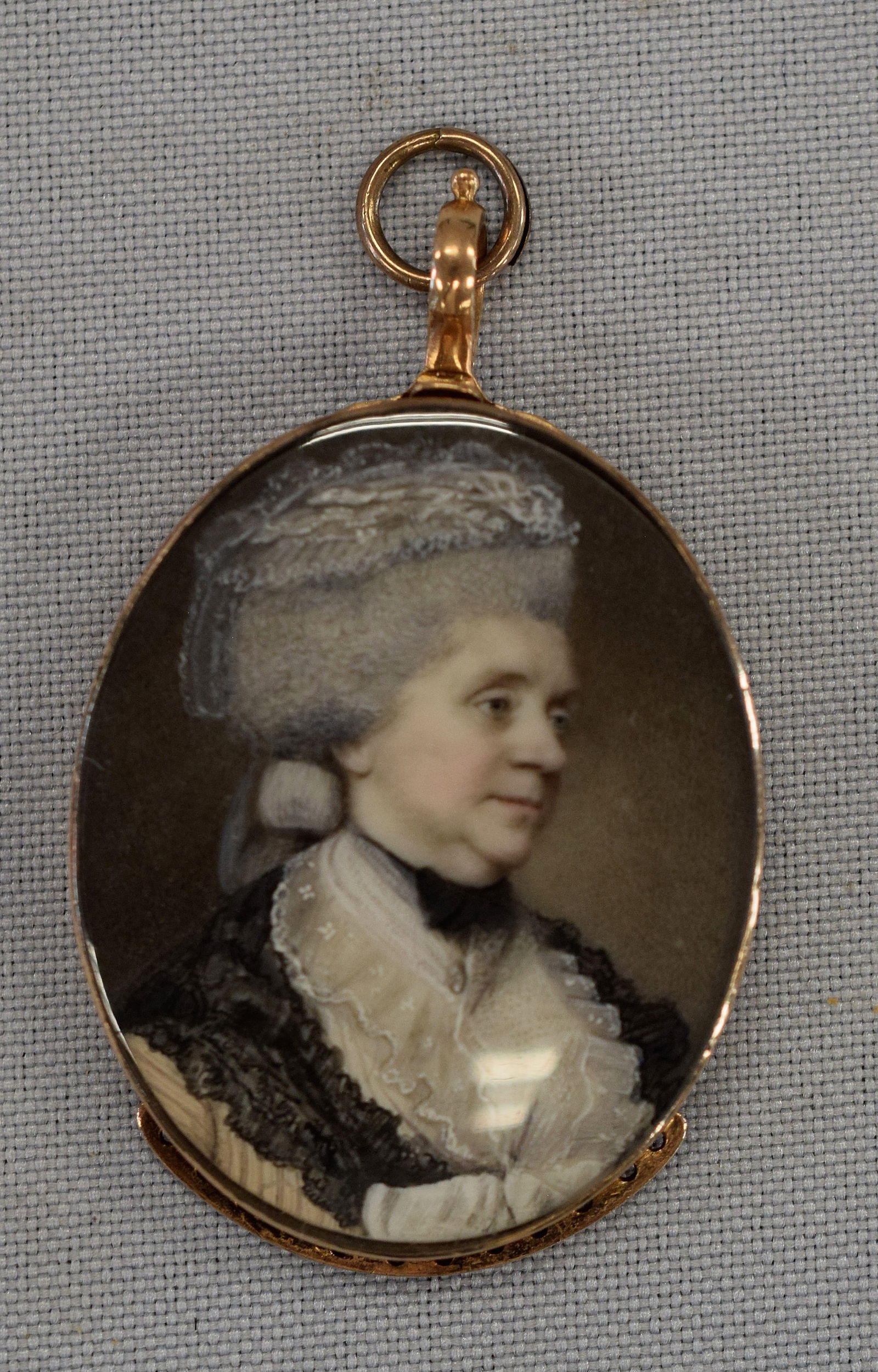 19th SMALL MINIATURE PORTRAIT PAINTING OLDER WOMAN (1 of 4)