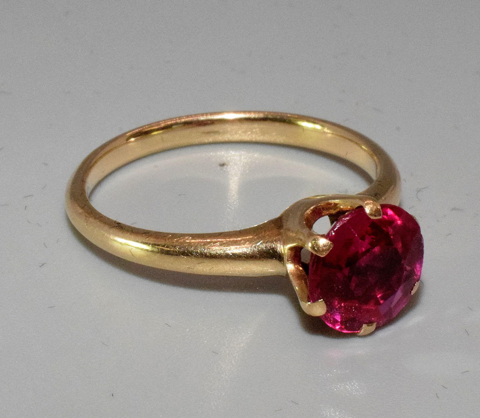 14k YELLOW GOLD RUBY RING (1 of 5)