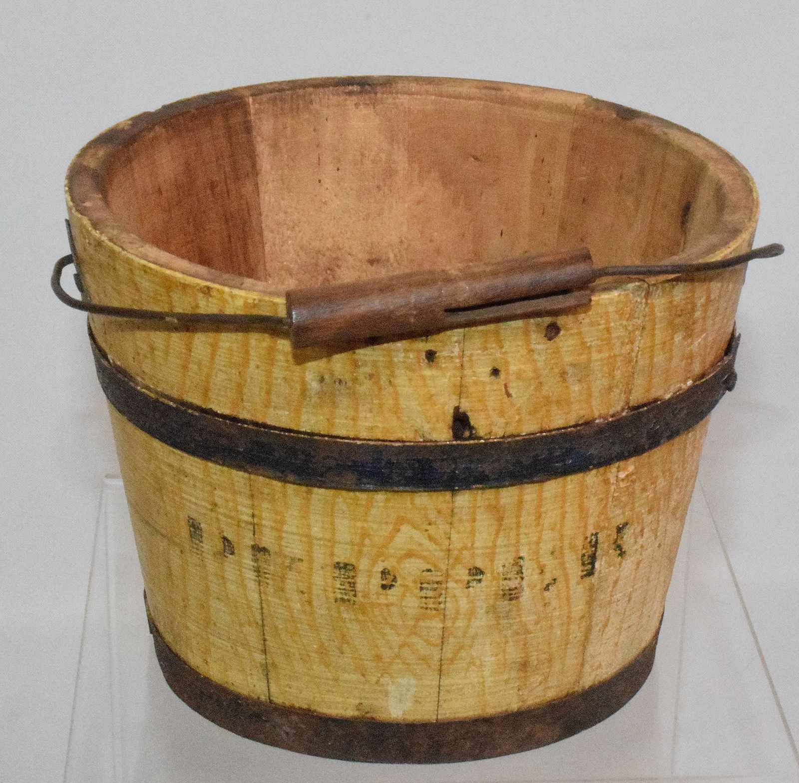 RARE GRAIN PAINTED WINCHENDON OR SHAKER BERRY PAIL (1 of 8)