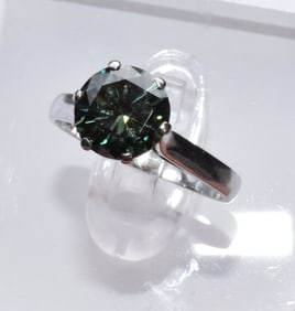 ESTATE 18K WHITE GOLD GREEN DIAMOND RING
