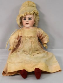 RARE SIMON & HALBIG #929 15 INCH BISQUE DOLL.