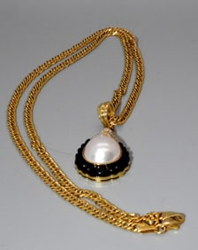 14K ITALAIN NECKLACE DIAMOND, ONYX & PEARL PENDANT