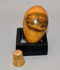 10K GOLD THIMBLE WITH MAUCHLINE THIMBLE HOLDER