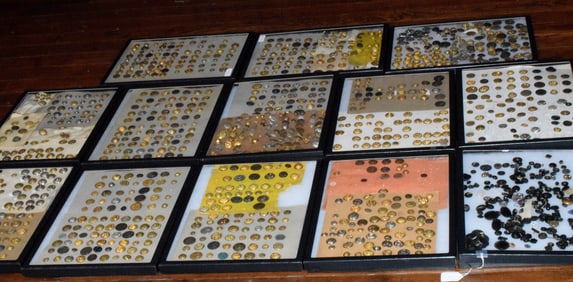 HUGE COLLECTION OF BUTTONS