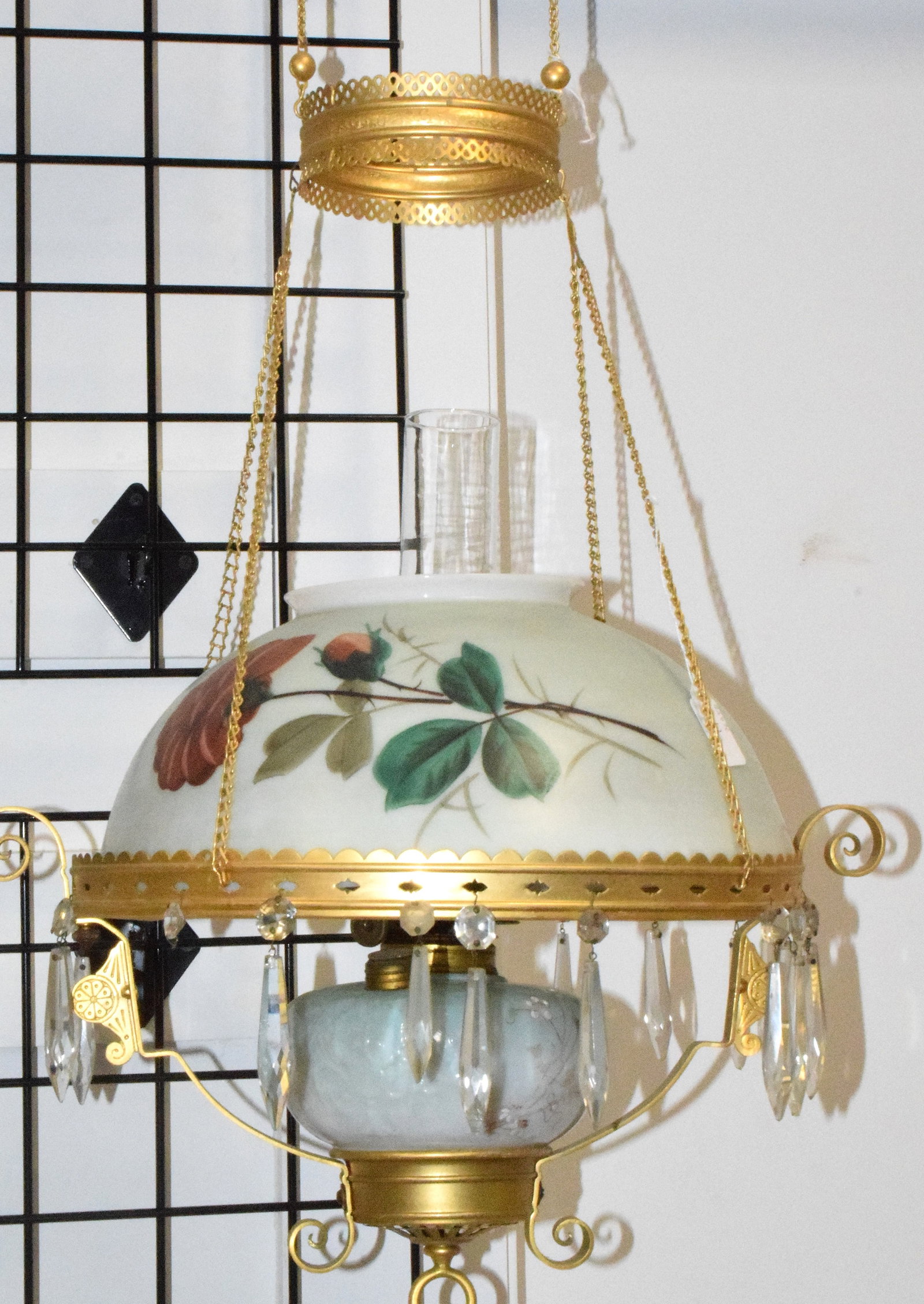 19TH C VICTORIAN BRASS HANGING OIL LAMP (1 of 3)