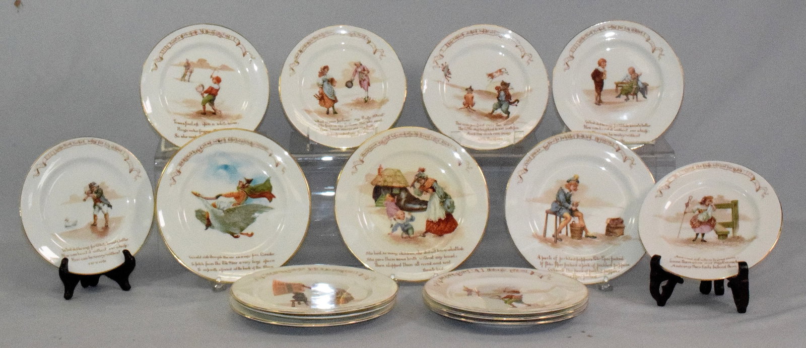 ROYAL DOULTON NURSERY RHYMES PLATES (1 of 14)