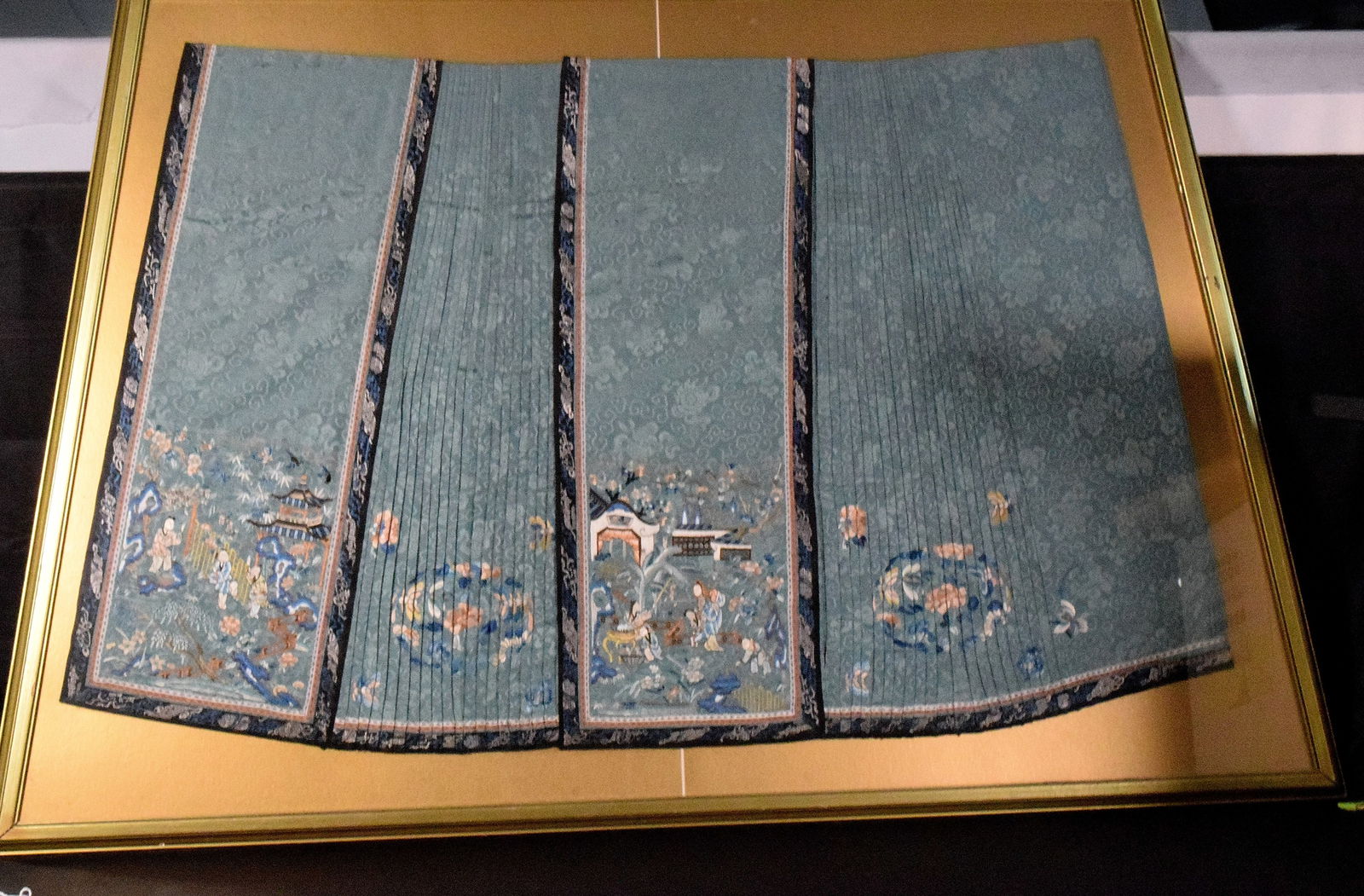 CHINESE FRAMED EMBROIDED WEDDING SKIRT (1 of 8)