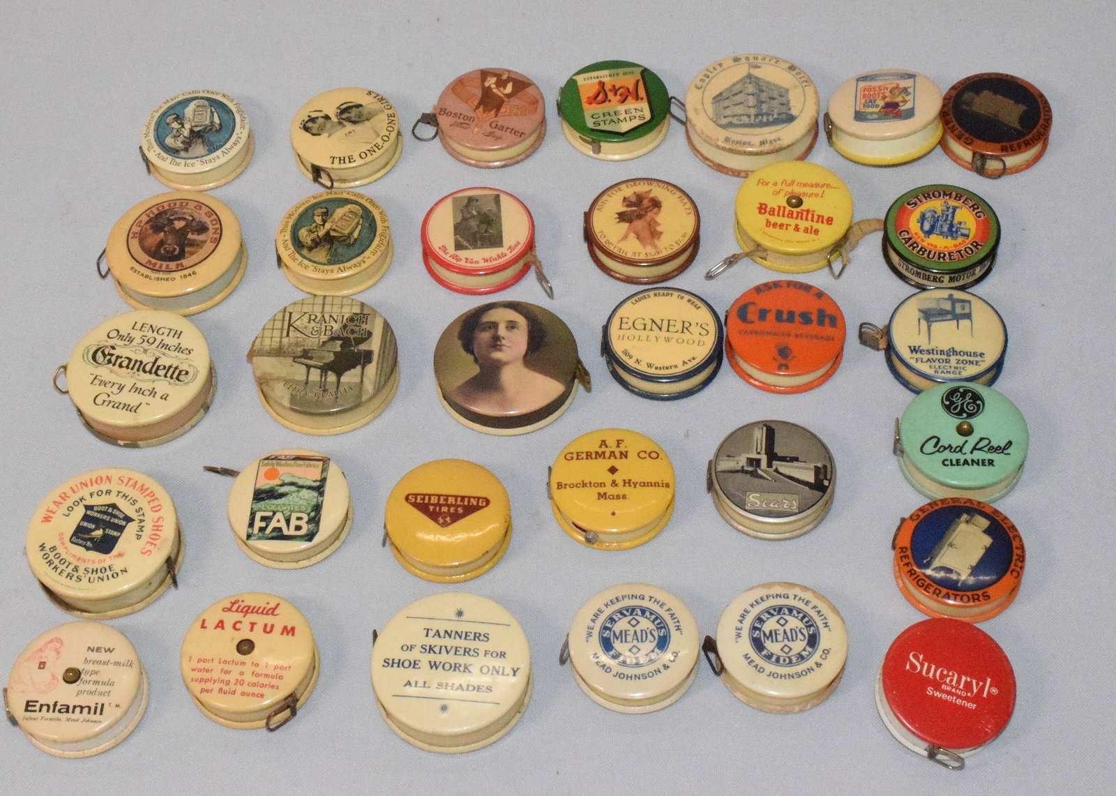 32 ANTIQUE & VINTAGE TAPE MEASURES (1 of 6)