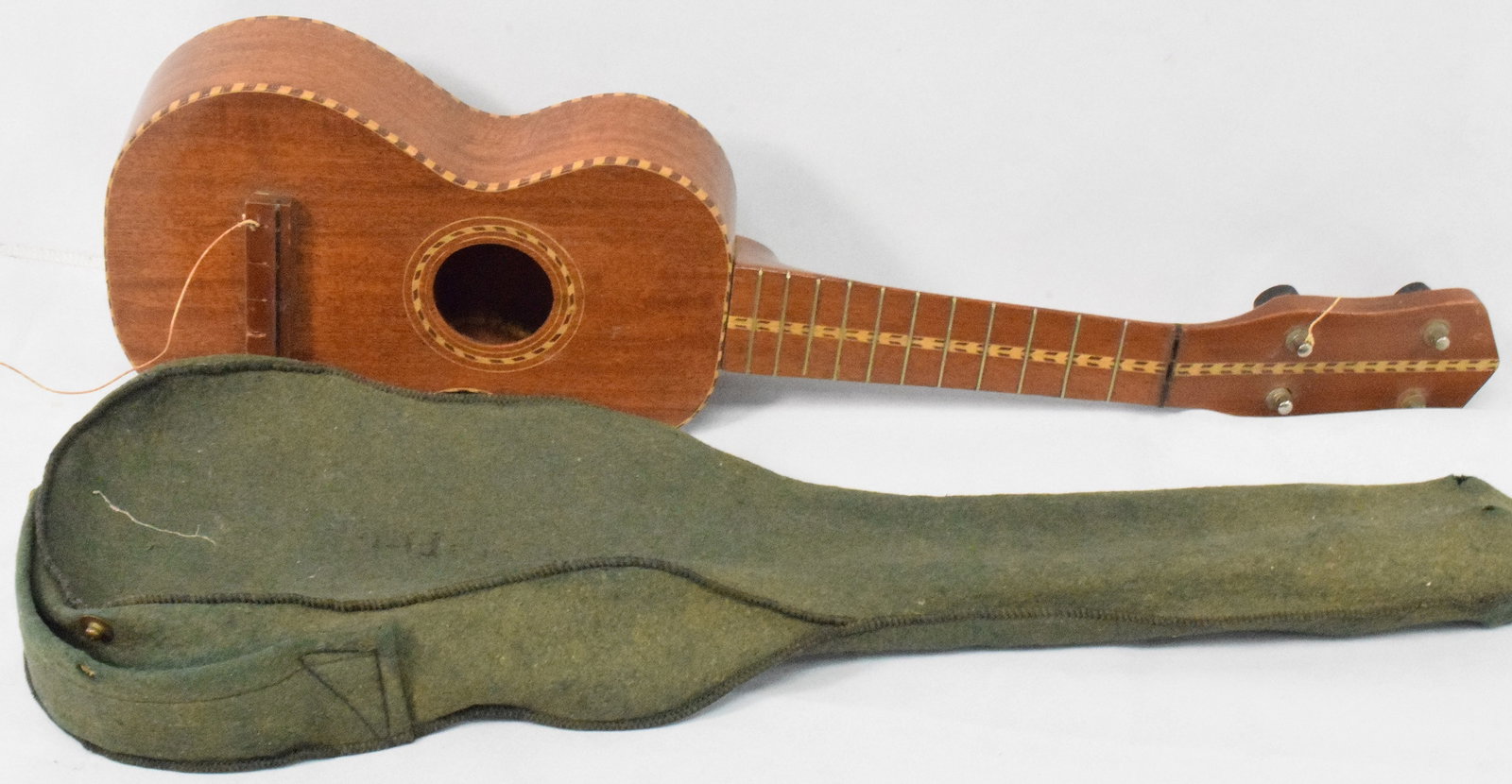 VINTAGE HAWAIIAN INLAID UKULELE (1 of 3)