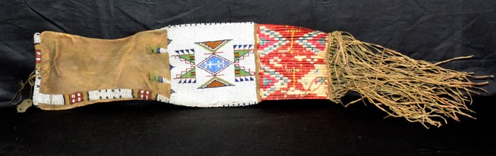 MID/LATE 19TH C PLAINS INDIAN BEADED & QUILL PIPE BAG