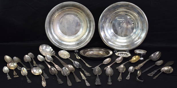 ASSEMBLED STERLING & COIN SILVER ITEMS: 38 pieces. American coin silver and sterling silver. Various patterns and makers. Various conditions. Approx. 34.78 troy ounces.