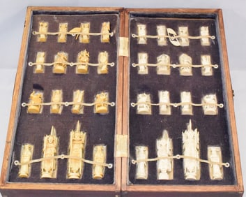 32 PIECE ORIENTAL CARVED BONE CHESS SET