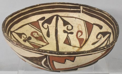 NATIVE AMERICAN ACOMA or ZUNI POTTERY BOWL