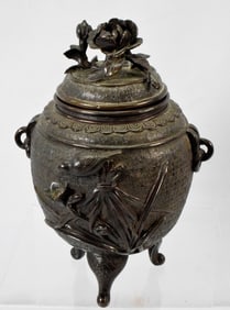 JAPANESE BRONZE COVERED URN