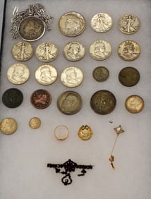 ASSEMBLED US SILVER COINS, US COINS & GOLD JEWELRY