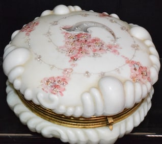 SIGNED WAVECREST GLASS HINGED DRESSER BOX