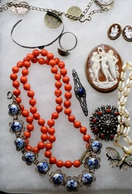 11 ASSEMBLED MISC. JEWELRY