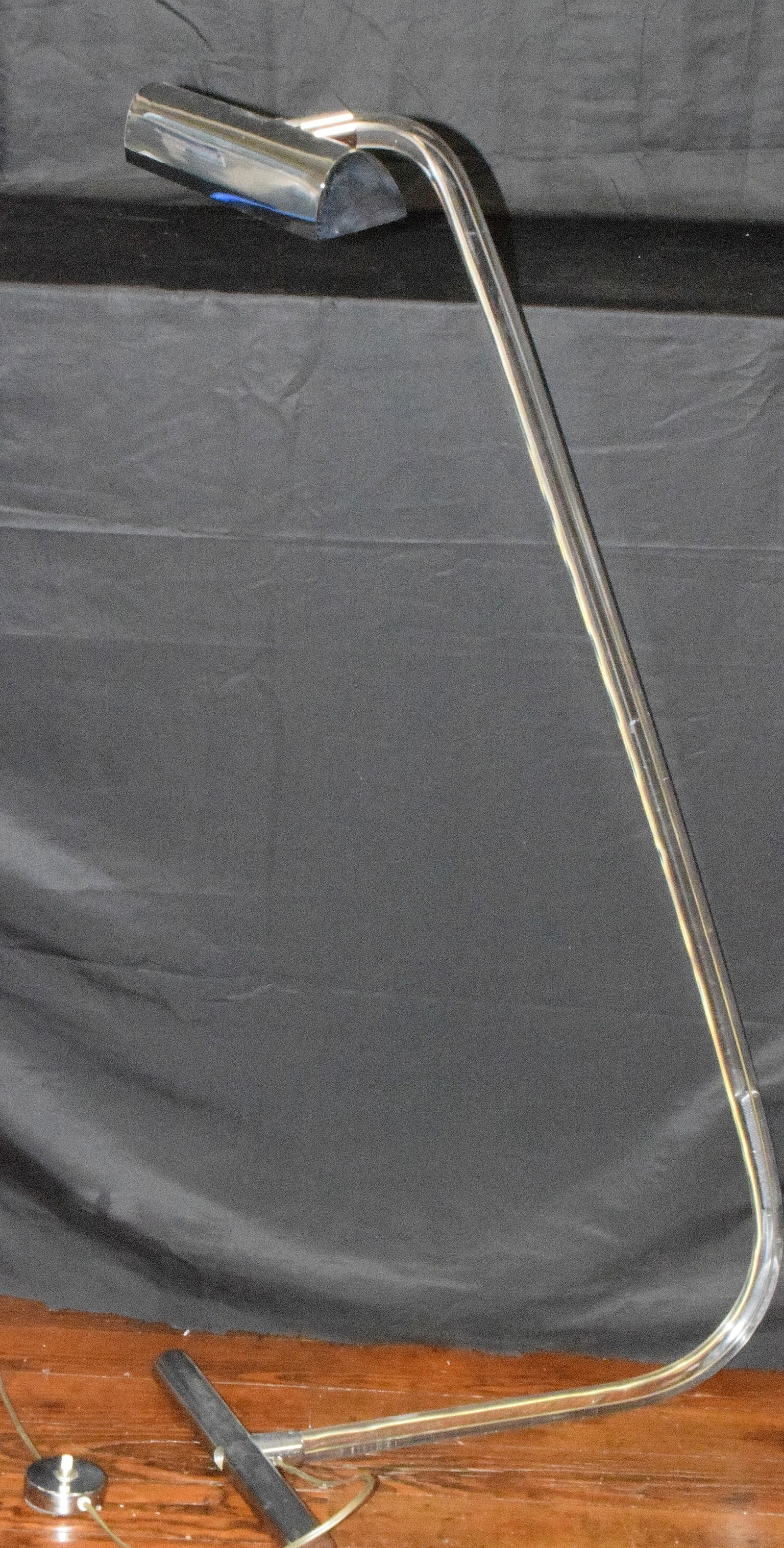 PETER HAMBURGER MCM CRYLICORD FLOOR LAMP: Peter Hamburger for Knoll InternationalMid Century Modern Crylicord bent lucite and steel chrome floor lamp, circa 1970's. In working order, some expected wear. Measures approx. 14 inches tall. Weighs