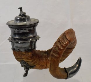 VICTORIAN SILVERPLATED RAMS HORN TABLE SNUFF MULL