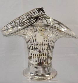 LARGE STERLING FILIGREE RETICULATED CENTER BASKET