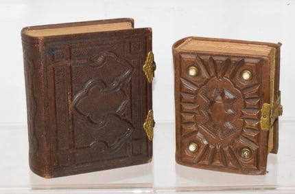 2 VICTORIAN SMALL LEATHER PHOTO ALBUMS