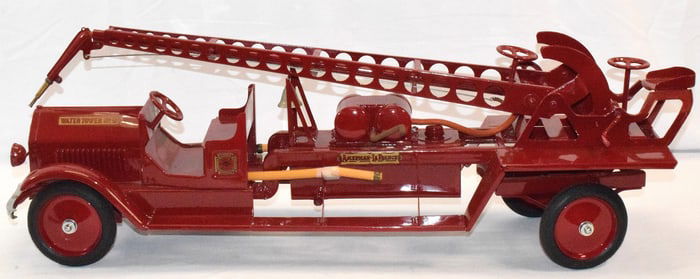 STURDITOYS PRESSED STEEL WATER TOWER TRUCK