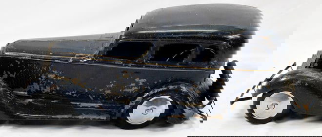 COR COR PRESSED STEEL GRAHAM SEDAN