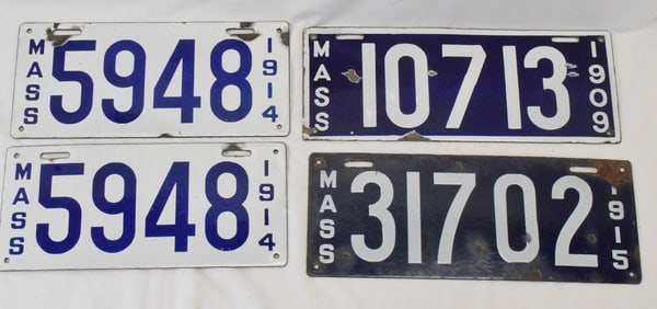EARLY MASS PORCELAIN LICENSE PLATES