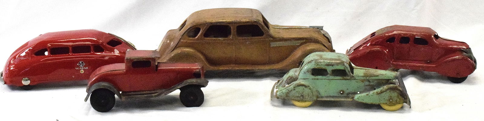 FIVE VINTAGE PRESSED STEEL SEDANS (1 of 8)