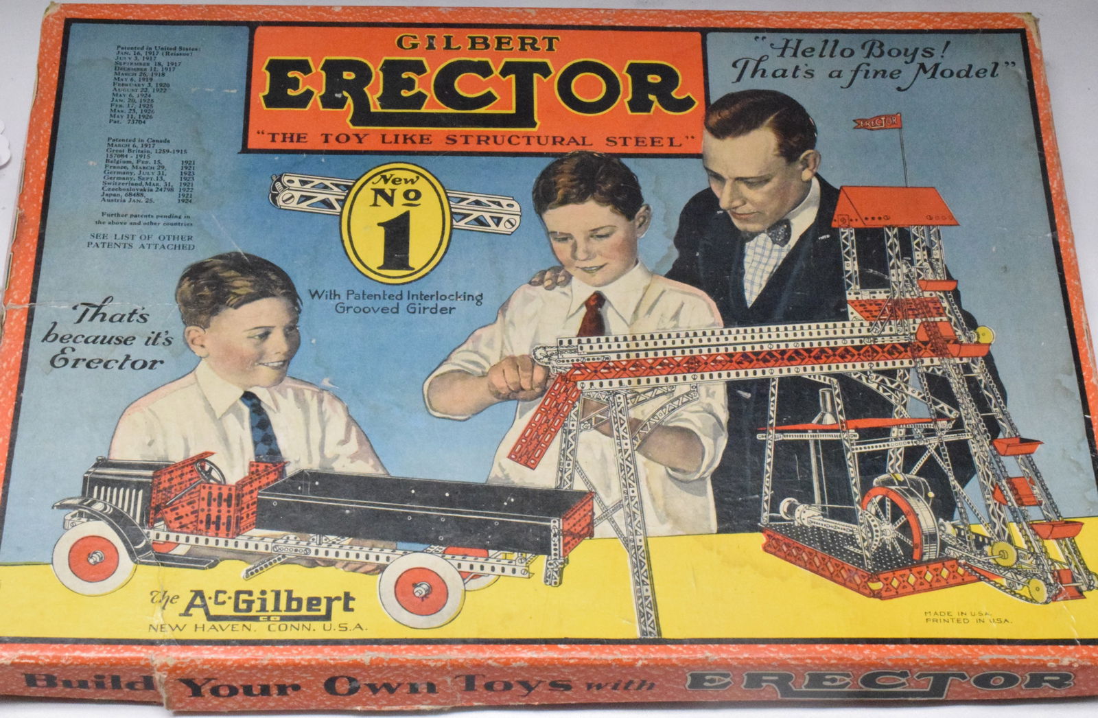ERECTOR SET DANDY BEGINNER SET: Dandy beginner erector set #1, made by the A.C Gilbert Company in 1931. Red cardboard box, original inserts, complete set. Good condition. L: 12 1/2in, W: 9in, H: 1in, Weight: 1lbs.