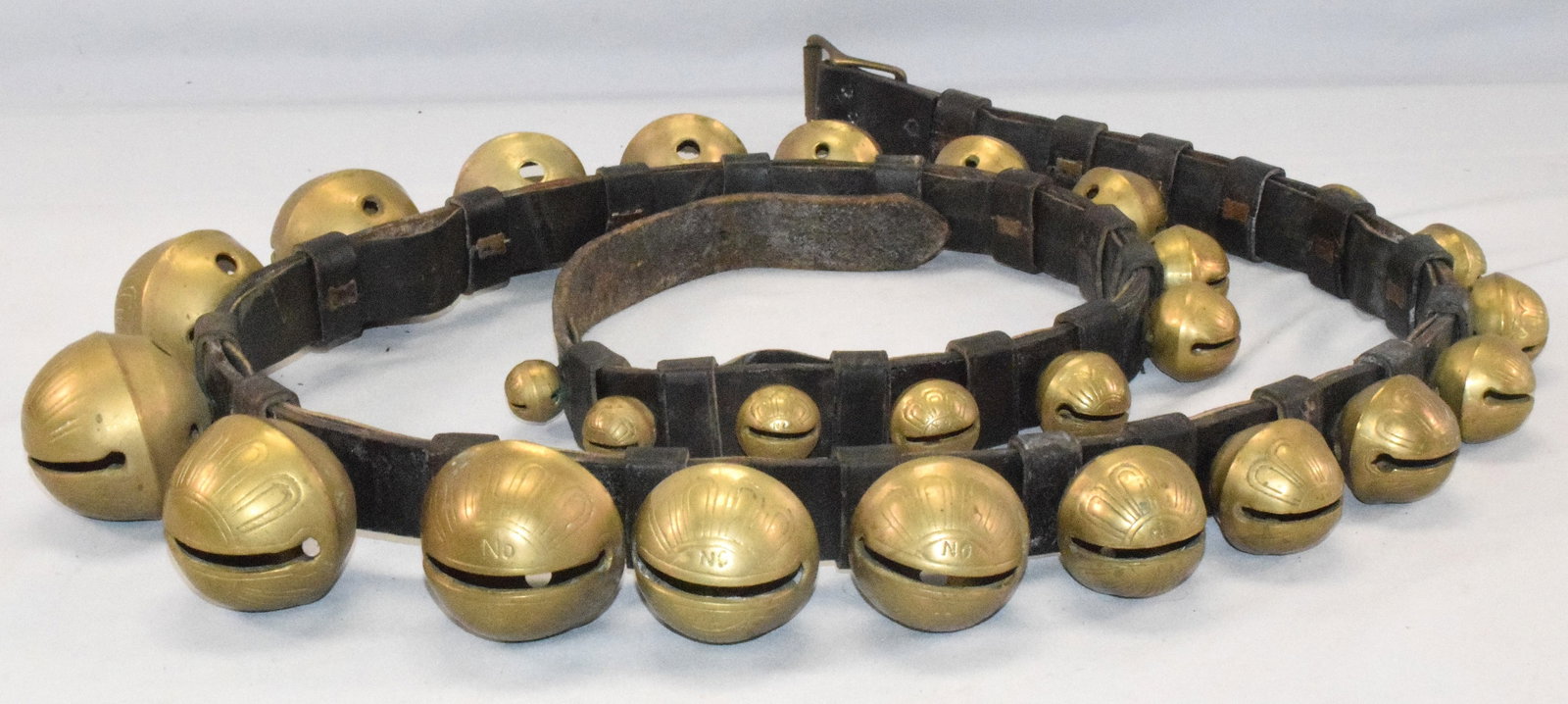19th BRASS 8 FOOT STRAP SLEIGH BELLS (1 of 5)