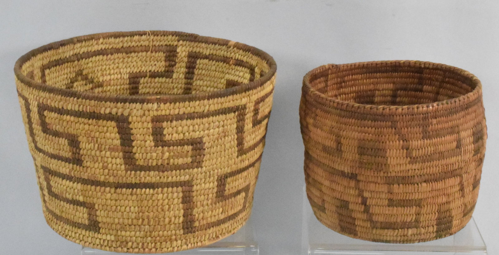 2 WOVEN NATIVE AMERICAN INDIAN BASKET (1 of 3)